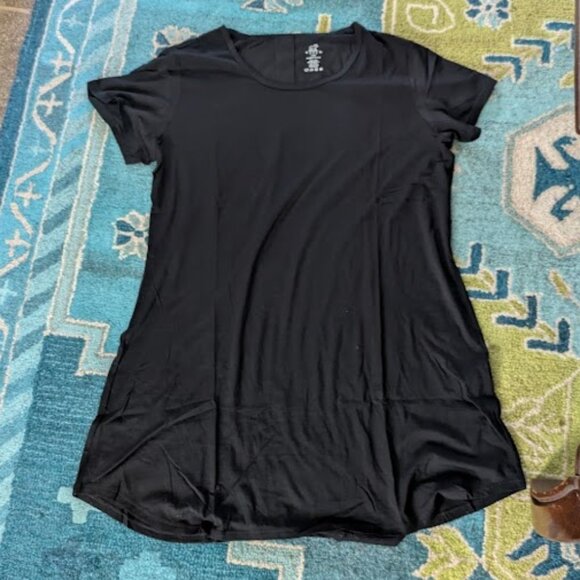 NEW WOOLX Women Size L Desi Nightgown Black 70% Merino 30% Nylon NIP - Picture 1 of 2